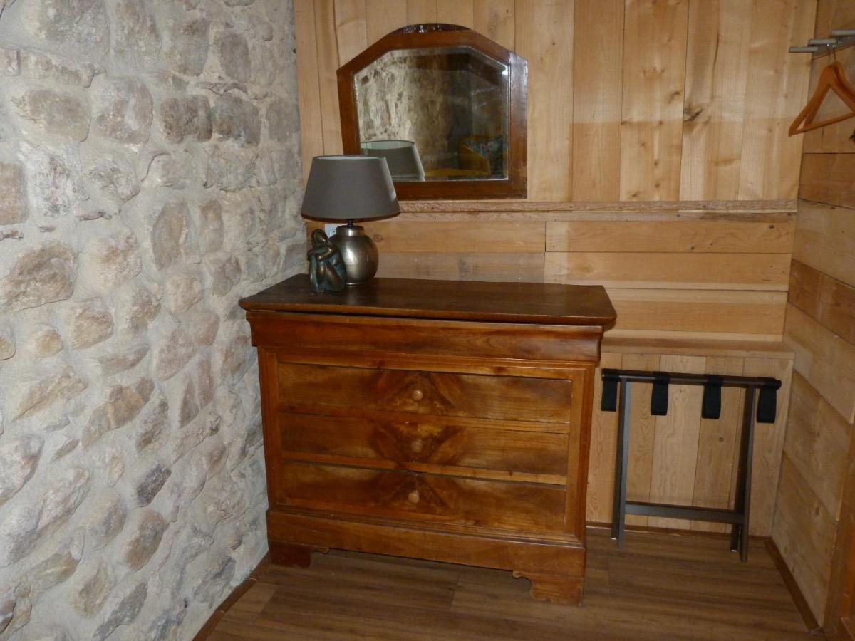 Chambres D'Hotes La Fougeraie Malvieres Bagian luar foto